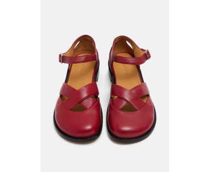 Low heel woman leather...