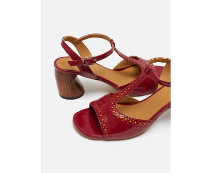 Medium heel woman leather...