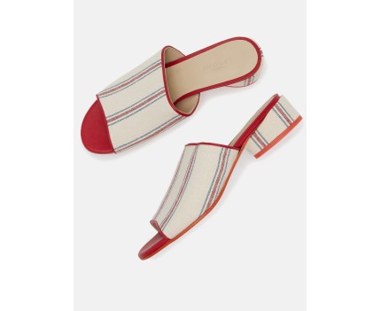 Low heel woman leather...