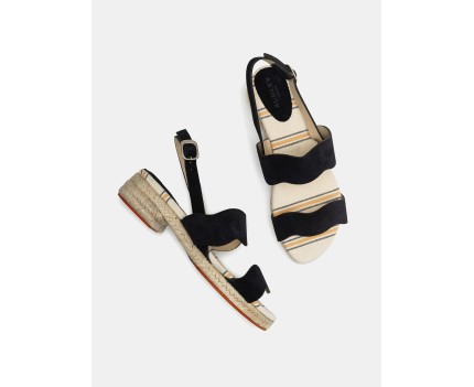 Low heel woman leather...